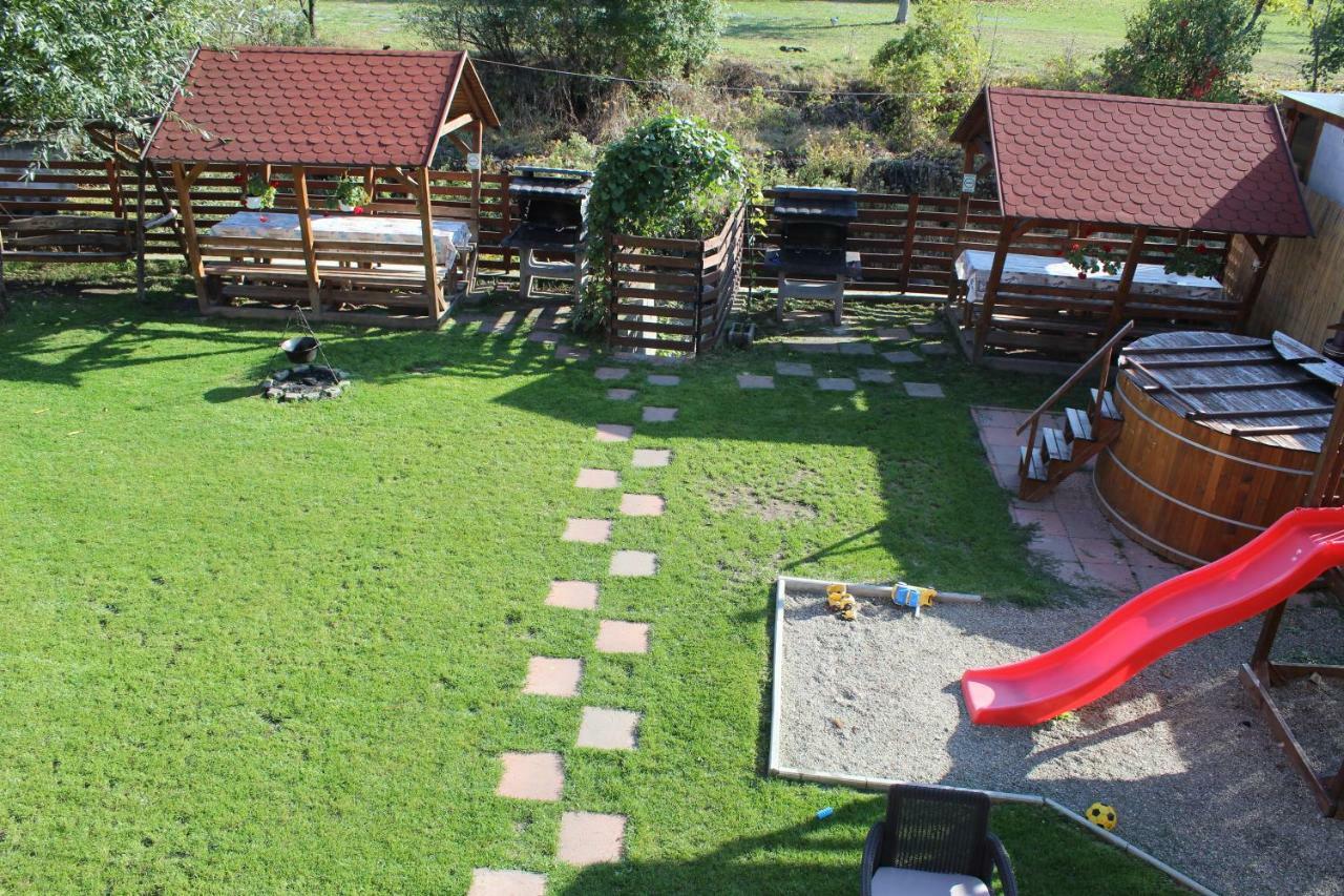 Kovács Guesthouse Praid Exterior foto