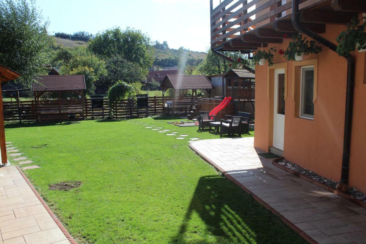 Kovács Guesthouse Praid Exterior foto